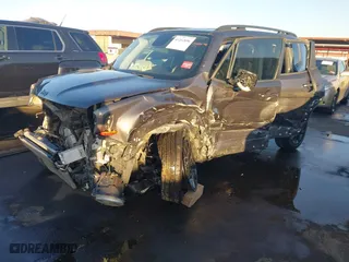 2018 Jeep Renegade Latitude with VIN ZACCJABB5JPJ12588, listed as a IAAI auction lot 41212696 with 1 mi miles. Bid and sale history available at carsss.com. Image 17.