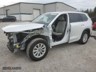 2024 Toyota Grand Highlander XLE with VIN 5TDAAAB57RS020210, listed as a Copart auction lot 78183154 with 10,592 mi miles and Salvage Title. Bid and sale history available at carsss.com. Image 1.