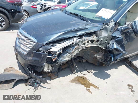 2019 Cadillac XT5 Premium Luxury FWD with VIN 1GYKNERS7KZ210289, listed as a IAAI auction lot 42327384 with 68,535 mi miles and . Bid and sale history available at DreamBid. Image 6.