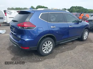 2020 Nissan Rogue SV z VIN JN8AT2MT4LW042639, wystawiony jako IAAI lot #42332896 z przebiegiem 62 966 mil mil oraz . Historia ofert i sprzedaży dostępna na DreamBid. Obrazek 4.