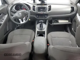 2011 Kia Sportage LX with VIN KNDPB3A29B7106953, listed as a Copart auction lot 87732745 with 187,776 mi miles and Salvage Title. Bid and sale history available at carsss.com. Image 8.