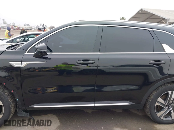2024 Kia Sorento SX Prestige with VIN KNDRKDLGXR5247947, listed as a IAAI auction lot 42477877 with 39,120 mi miles and . Bid and sale history available at DreamBid. Image 15.