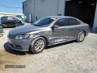 2017 Volkswagen Passat S z VIN 1VWAT7A38HC041593, wystawiony jako Copart lot #55283555 z przebiegiem 86 095 mil mil oraz Szkoda całkowita • Salvage title. Historia ofert i sprzedaży dostępna na DreamBid. Obrazek 1.