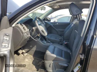 2013 Volkswagen Tiguan SE z VIN WVGBV3AX3DW078813, wystawiony jako Copart lot #54238465 z przebiegiem 119 092 mil mil oraz Szkoda całkowita • Salvage title. Historia ofert i sprzedaży dostępna na DreamBid. Obrazek 7.