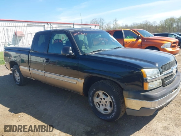 2003 Chevrolet Silverado 1500 with VIN 2GCEC19T931335895, listed as a IAAI auction lot 42157615 with 230,309 mi miles and . Bid and sale history available at DreamBid. Image 1.