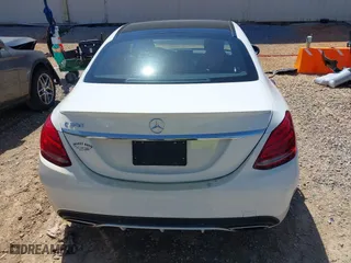 2015 Mercedes-Benz C-Class C 300 with VIN 55SWF4JB2FU089272, listed as a IAAI auction lot 42025646 with 164,358 mi miles. Bid and sale history available at carsss.com. Image 16.