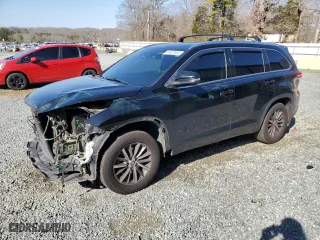 2017 Toyota Highlander XLE with VIN 5TDJZRFH7HS467145, listed as a Copart auction lot 44427555 with 125,765 mi miles and Salvage Title. Bid and sale history available at carsss.com. Image 1.