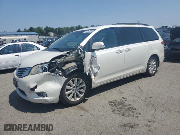 2013 Toyota Sienna XLE with VIN 5TDDK3DC1DS054265, listed as a Copart auction lot 59713835 with 206,197 mi miles and Salvage title. Bid and sale history available at DreamBid. Image 1.