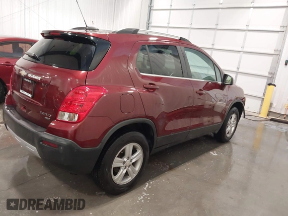 2016 Chevrolet Trax LT with VIN 3GNCJPSB4GL275165, listed as a IAAI auction lot 41883722 with 76,592 mi miles. Bid and sale history available at carsss.com. Image 4.