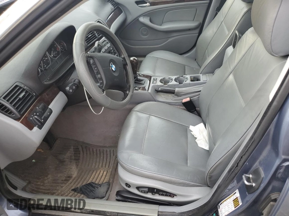 2005 BMW 3 Series 330xi with VIN WBAEW53455PN40181, listed as a Copart auction lot 77047263 with 111,000 mi miles and Salvage Title. Bid and sale history available at DreamBid. Image 7.