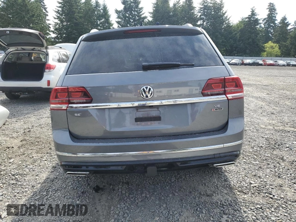 2018 Volkswagen Atlas SE with VIN 1V2PR2CA4JC555911, listed as a Copart auction lot 61905125 with 101,860 mi miles and Salvage title. Bid and sale history available at DreamBid. Image 6.