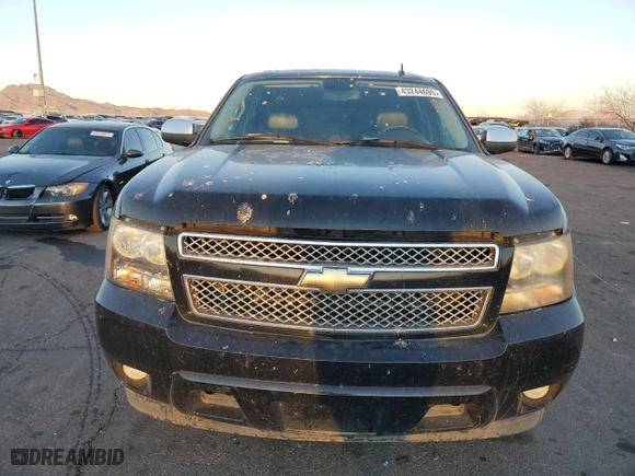 2007 Chevrolet Suburban LT with VIN 1GNFC16JX7J300857, listed as a Copart auction lot 43244695 with 200,338 mi miles and Clean Title. Bid and sale history available at carsss.com. Image 5.