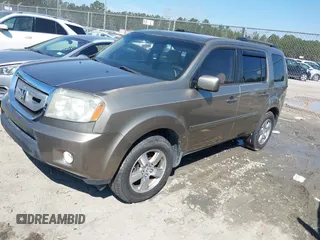 2010 Honda Pilot EX with VIN 5FNYF3H44AB002542, listed as a IAAI auction lot 41839800 with 278,623 mi miles and . Bid and sale history available at carsss.com. Image 2.