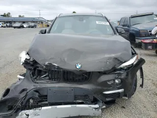 2018 BMW X1 xDrive28i с VIN WBXHT3C30J5K29979, выставлен на аукционе Copart как лот 58662505 с пробегом 61 461 миль миль и Списание • Salvage title. История ставок и продаж доступна на DreamBid. Изображение 5.