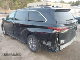 2024 Toyota Sienna XLE with VIN 5TDJSKFC9RS152557, listed as a IAAI auction lot 41898789 with 3,136 mi miles and . Bid and sale history available at DreamBid. Image 15.