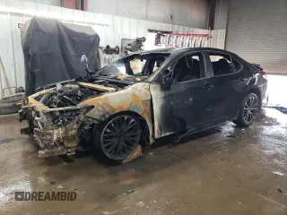2020 Toyota Camry SE with VIN 4T1G11AK8LU893089, listed as a Copart auction lot 45344815 with 0 mi miles and Salvage Title. Bid and sale history available at carsss.com. Image 1.