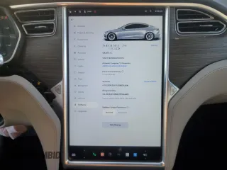 2016 Tesla Model S 90D with VIN 5YJSA1E26GF147974, listed as a Copart auction lot 82815404 with 126,609 mi miles and Salvage Title. Bid and sale history available at DreamBid. Image 9.