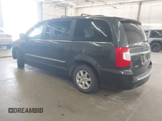 2012 Chrysler Town & Country Touring z VIN 2C4RC1BG3CR350599, wystawiony jako IAAI lot #42307293 z przebiegiem 233 082 mil mil oraz . Historia ofert i sprzedaży dostępna na DreamBid. Obrazek 3.