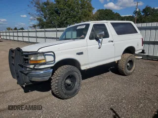 1992 Ford Bronco XL with VIN 1FMEU15N8NLA71761, listed as a Copart auction lot 61508904 with 181,426 mi miles and Clean Title. Bid and sale history available at carsss.com. Image 1.