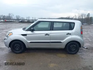 2011 Kia Soul with VIN KNDJT2A15B7319127, listed as a IAAI auction lot 41899511 with 210,660 mi miles. Bid and sale history available at carsss.com. Image 14.