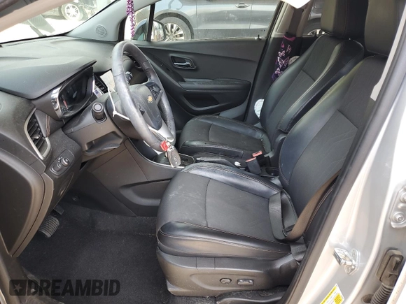 2020 Chevrolet Trax LT z VIN KL7CJLSB4LB322740, wystawiony jako Copart lot #52455315 z przebiegiem 62 462 mil mil oraz Szkoda całkowita • Salvage title. Historia ofert i sprzedaży dostępna na DreamBid. Obrazek 7.