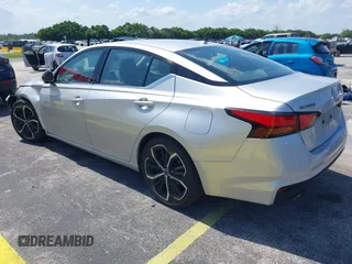 2024 Nissan Altima SR z VIN 1N4BL4CVXRN362258, wystawiony jako IAAI lot #42346465 z przebiegiem 40 265 mil mil oraz . Historia ofert i sprzedaży dostępna na DreamBid. Obrazek 3.