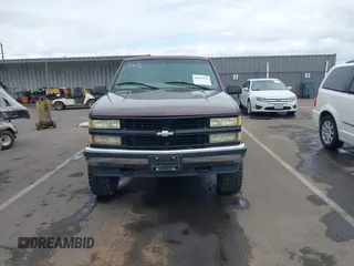 1997 Chevrolet Silverado 1500 with VIN 2GCEK19R2V1207315, listed as a IAAI auction lot 42058123 with 177,203 mi miles and . Bid and sale history available at DreamBid. Image 12.