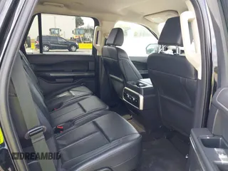 2022 Ford Expedition XLT with VIN 1FMJU1JT9NEA67323, listed as a IAAI auction lot 41628599 with 34,513 mi miles. Bid and sale history available at carsss.com. Image 8.