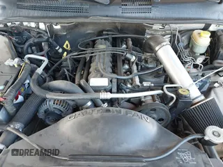 2000 Jeep Grand Cherokee Laredo z VIN 1J4GW48S4YC299149, wystawiony jako IAAI lot #42347792 z przebiegiem 229 007 mil mil oraz . Historia ofert i sprzedaży dostępna na DreamBid. Obrazek 10.
