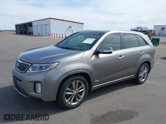 2014 Kia Sorento SX with VIN 5XYKWDA75EG453820, listed as a IAAI auction lot 41883759 with 192,137 mi miles. Bid and sale history available at carsss.com. Image 17.