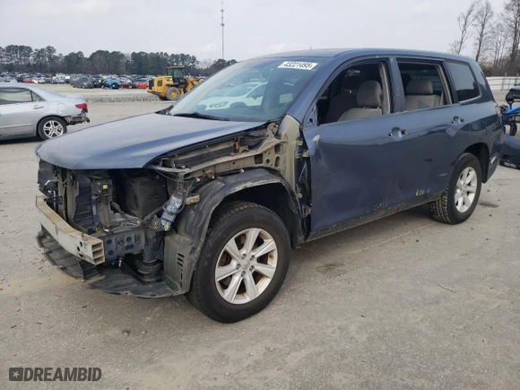 2013 Toyota Highlander with VIN 5TDZA3EH4DS039603, listed as a Copart auction lot 43221495 with 212,353 mi miles and Salvage Title. Bid and sale history available at carsss.com. Image 1.
