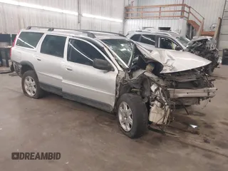 2004 Volvo V70 XC Cross Country with VIN YV1SZ59H641166747, listed as a IAAI auction lot 42377415 with 197,020 mi miles and . Bid and sale history available at DreamBid. Image 1.
