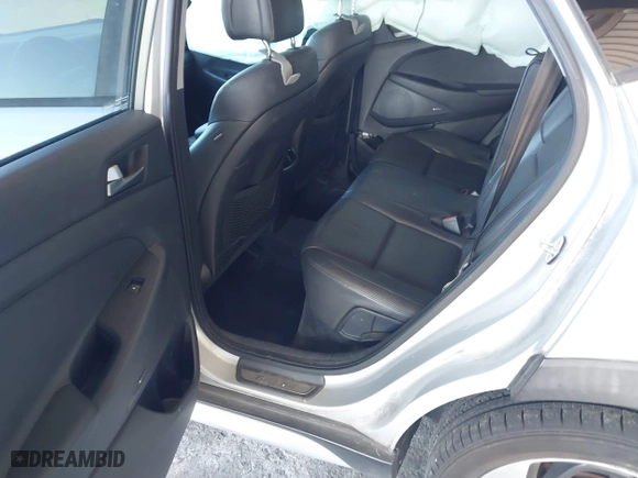 2017 Hyundai Tucson Value with VIN KM8J33A27HU418441, listed as a IAAI auction lot 41812422 with 111,406 mi miles. Bid and sale history available at carsss.com. Image 8.