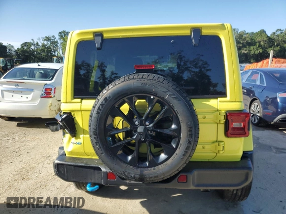 2024 Jeep Wrangler Sahara with VIN 1C4RJXP6XRW238620, listed as a Copart auction lot 63217765 with 29,304 mi miles and Clean title. Bid and sale history available at DreamBid. Image 6.