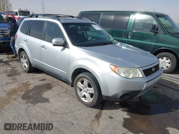 2010 Subaru Forester 2.5X Premium with VIN JF2SH6CC8AG752162, listed as a IAAI auction lot 41806171 with 179,714 mi miles. Bid and sale history available at carsss.com. Image 1.