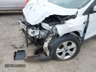 2016 Ford Escape SE with VIN 1FMCU0GX4GUB14442, listed as a IAAI auction lot 41826908 with Not Provided miles and . Bid and sale history available at carsss.com. Image 6.