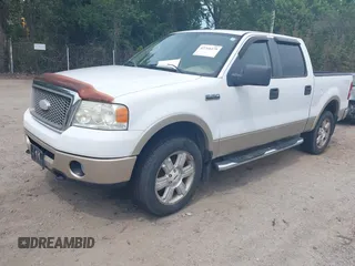 2007 Ford F-150 XLT с VIN 1FTPW14557FA22950, выставлен на аукционе IAAI как лот 42766479 с пробегом 293 351 миль миль и . История ставок и продаж доступна на DreamBid. Изображение 2.