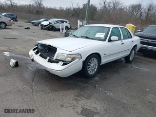 2010 Mercury Grand Marquis LS with VIN 2MEBM7FV8AX608133, listed as a IAAI auction lot 41575093 with 64,200 mi miles. Bid and sale history available at carsss.com. Image 17.