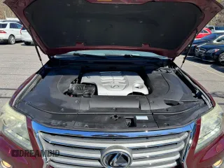 2013 Lexus LX 570 with VIN JTJHY7AX0D4091184, listed as a Copart auction lot 52757735 with 187,817 mi miles and Clean title. Bid and sale history available at DreamBid. Image 8.