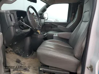 2021 Chevrolet Express Cargo z VIN 1GCWGAFP5M1200324, wystawiony jako Copart lot #44656985 z przebiegiem 53 290 mil mil oraz Szkoda całkowita • Salvage title. Historia ofert i sprzedaży dostępna na DreamBid. Obrazek 7.