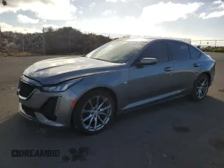 2020 Cadillac CT5 Sport z VIN 1G6DU5RK1L0150875, wystawiony jako Copart lot #80959514 z przebiegiem 53 177 mil mil oraz Nie do naprawy. Historia ofert i sprzedaży dostępna na DreamBid. Obrazek 1.