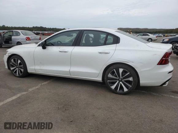 2022 Volvo S60 Momentum with VIN 7JRL12FZXNG161323, listed as a Copart auction lot 72046244 with 20,453 mi miles and Salvage Title. Bid and sale history available at carsss.com. Image 2.