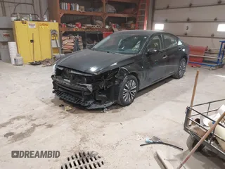 2023 Nissan Altima SV z VIN 1N4BL4DW6PN315393, wystawiony jako IAAI lot #41316755 z przebiegiem 52 939 mil mil oraz . Historia ofert i sprzedaży dostępna na DreamBid. Obrazek 17.