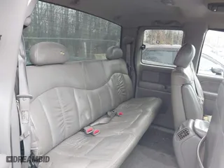 2000 Chevrolet Silverado 1500 LS with VIN 2GCEC19T1Y1380448, listed as a IAAI auction lot 41551018 with 236,697 mi miles. Bid and sale history available at carsss.com. Image 8.