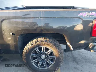 2018 Chevrolet Silverado 1500 Work Truck with VIN 3GCUKNEC8JG402700, listed as a IAAI auction lot 41015830 with 107,781 mi miles. Bid and sale history available at carsss.com. Image 20.
