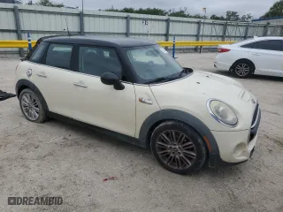 2015 MINI Cooper Hardtop 4 Door S with VIN WMWXU3C59F2B56806, listed as a Copart auction lot 52383055 with 147,817 mi miles and Salvage Title. Bid and sale history available at carsss.com. Image 4.