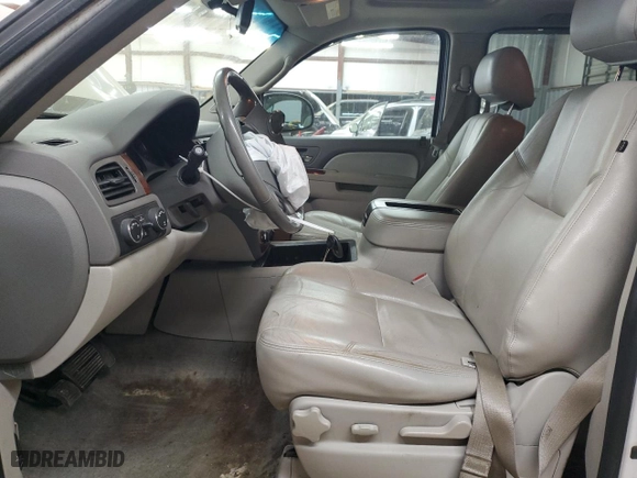 2013 Chevrolet Tahoe LT with VIN 1GNSKBE07DR239965, listed as a Copart auction lot 47730235 with 99,102 mi miles and Salvage Title. Bid and sale history available at carsss.com. Image 7.
