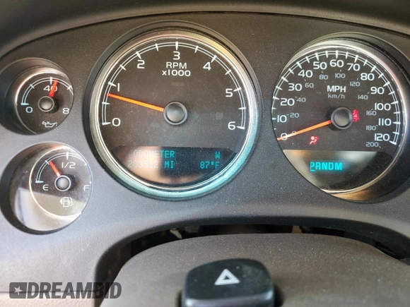2013 GMC Sierra 1500 SLT with VIN 1GTR2WE75DZ272068, listed as a Copart auction lot 61179585 with 203,512 mi miles and Clean title. Bid and sale history available at DreamBid. Image 9.