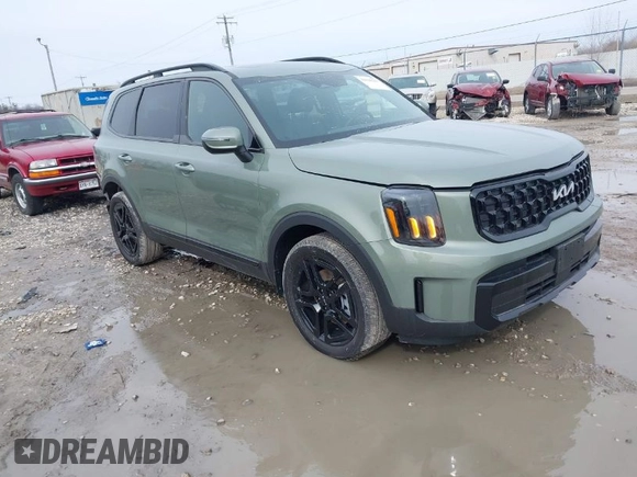 2024 Kia Telluride EX with VIN 5XYP3DGC5RG559709, listed as a IAAI auction lot 41828201 with 6,114 mi miles and . Bid and sale history available at carsss.com. Image 1.