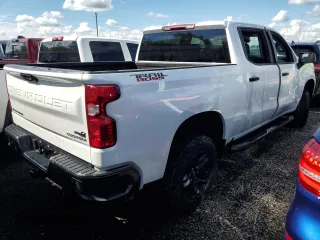 2024 Chevrolet Silverado 1500 Custom Trail Boss with VIN 3GCPDCEK5RG428461, listed as a Copart auction lot 73671034 with 0 mi miles and Non Repairable. Bid and sale history available at carsss.com. Image 3.